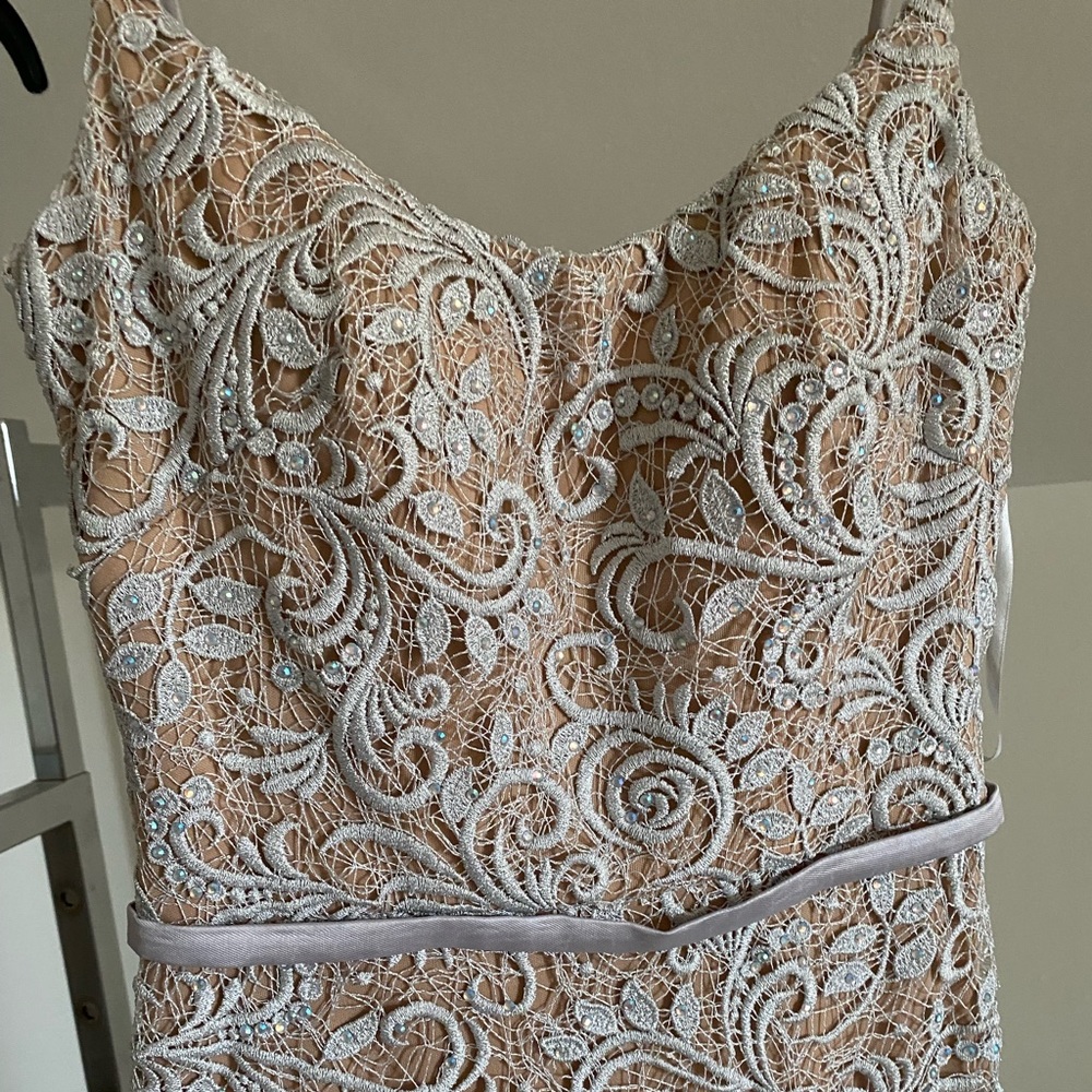 Size 0. Used once only like brand new.